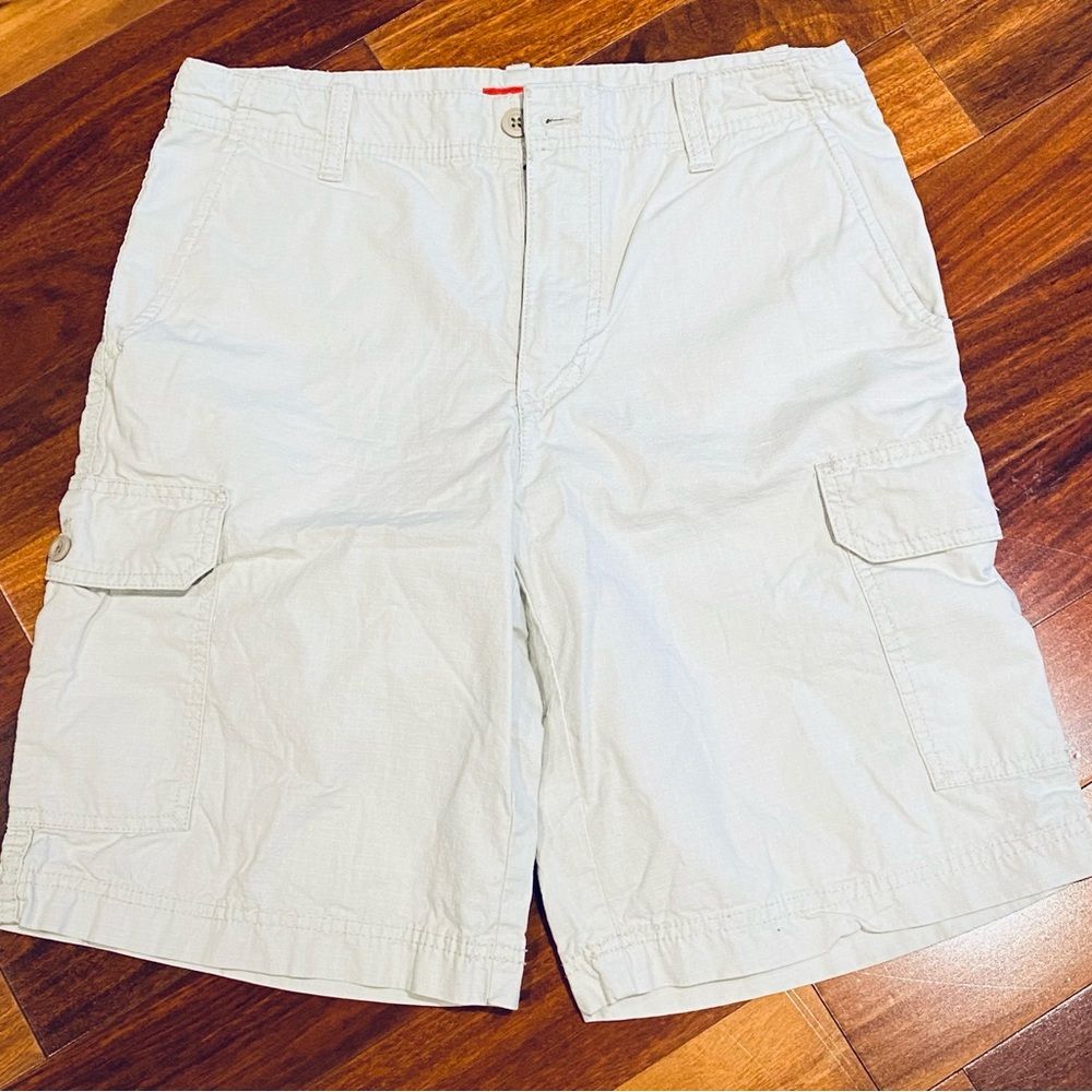 Men’s Izod cargo shorts